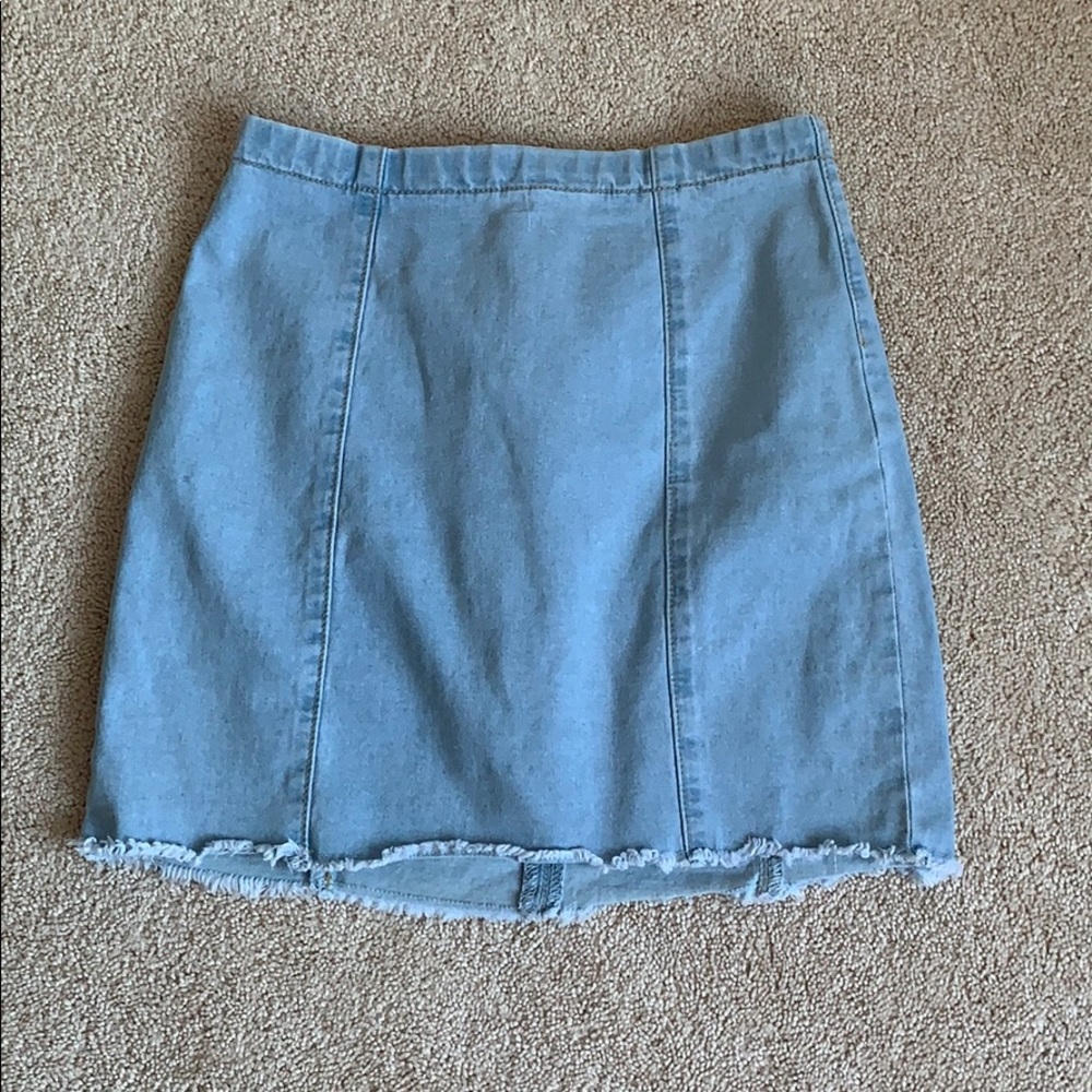 Lightwash Denim Skirt • Size Small • Jean • Coastal Cowgirl • Summer